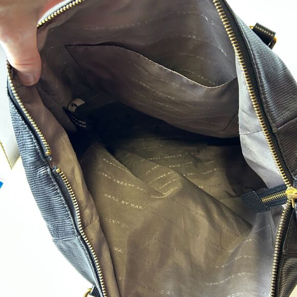 Marc By Marc Jacobs Black Reptile Textured Leather Dual Handle Tote Bag - Picture 5 of 13